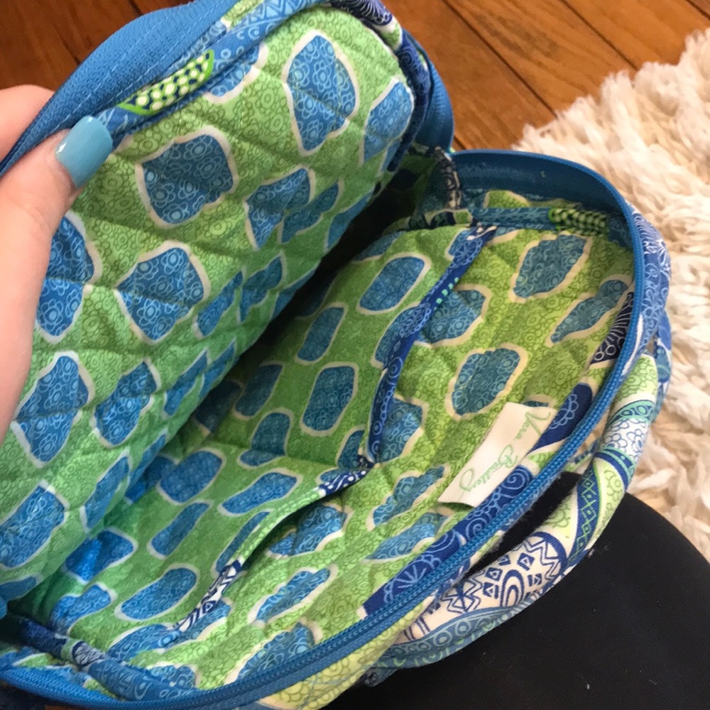 Vera Bradley backpack - Picture 3 of 4